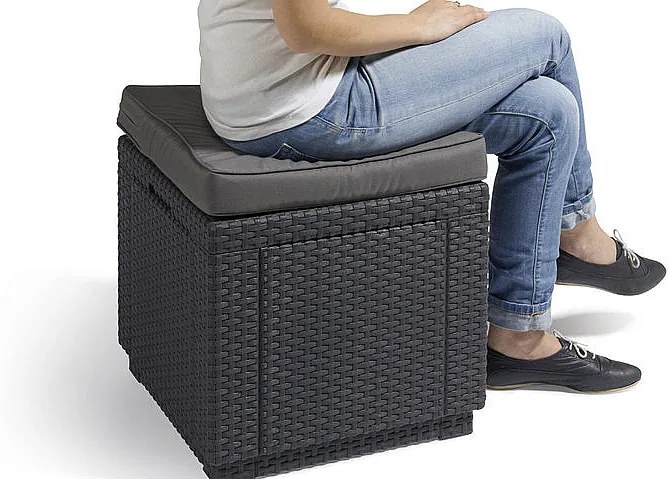 Deokork Záhradný ratanový taburet CUBE (antracit) ZADARMO PODUŠKA