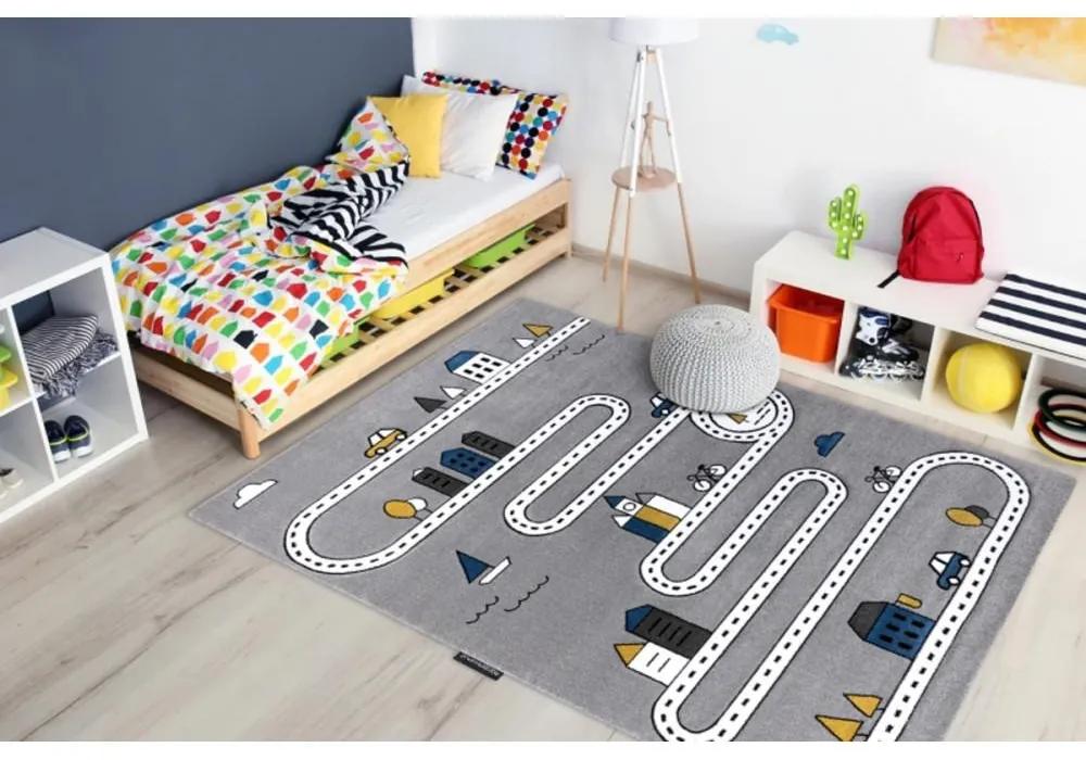 Detský kusový koberec Ulica sivý 140x190cm