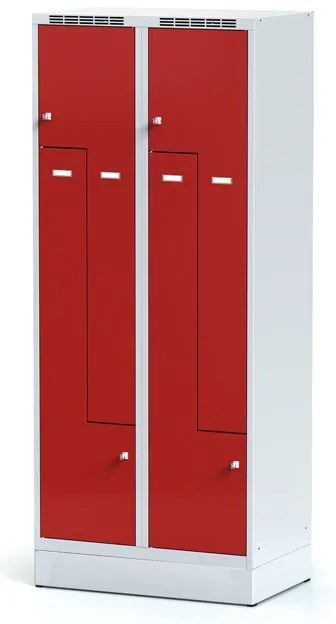 Alfa 3 Kovová šatníková skrinka S6 Z na sokli, 4 oddiely, 1920 x 800 x 500 mm, otočný zámok, červené dvere