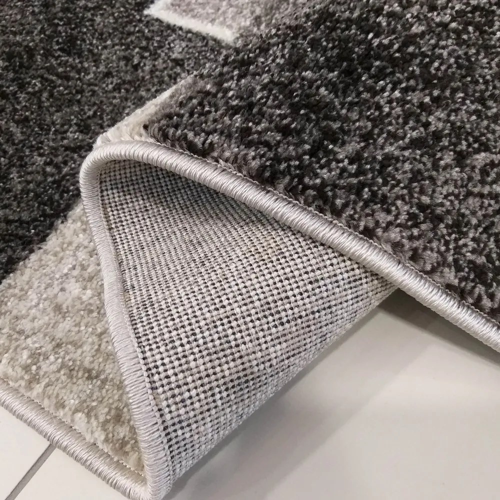 Moderný béžový koberec s motívom štvorcov Šírka: 80 cm | Dĺžka: 150 cm