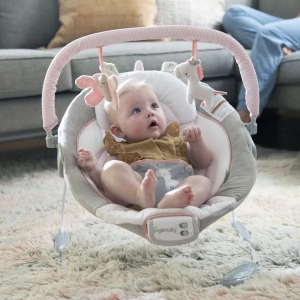 Ingenuity - Detské vibrujúce ležadlo s melódiou FLORA THE UNICORN 3xC