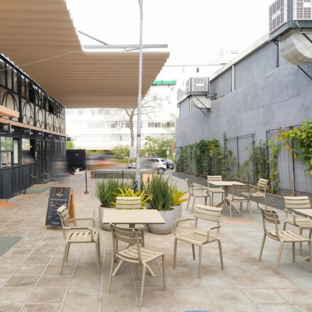 SKY 80 záhradný stôl taupe