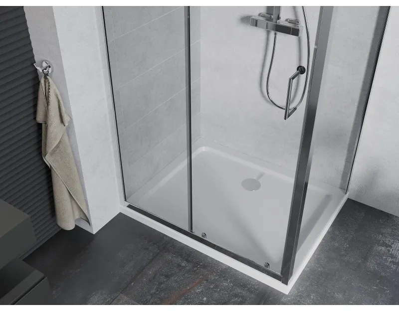 Mexen Apia, sprchový kút s posuvnými dverami 140 (dvere) x 70 (stena) cm, 6mm číre sklo, chrómový profil + slim sprchová vanička 5cm, 840-140-070-01-00-4010