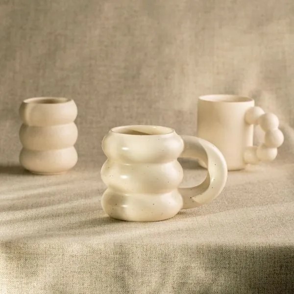 Hrnček BUBBLY krémový 753701 350 ml