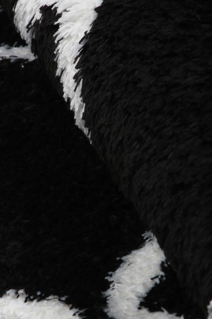 Koberec Boho 613 BLACK/CREAM rozmery koberec: 80x150 cm