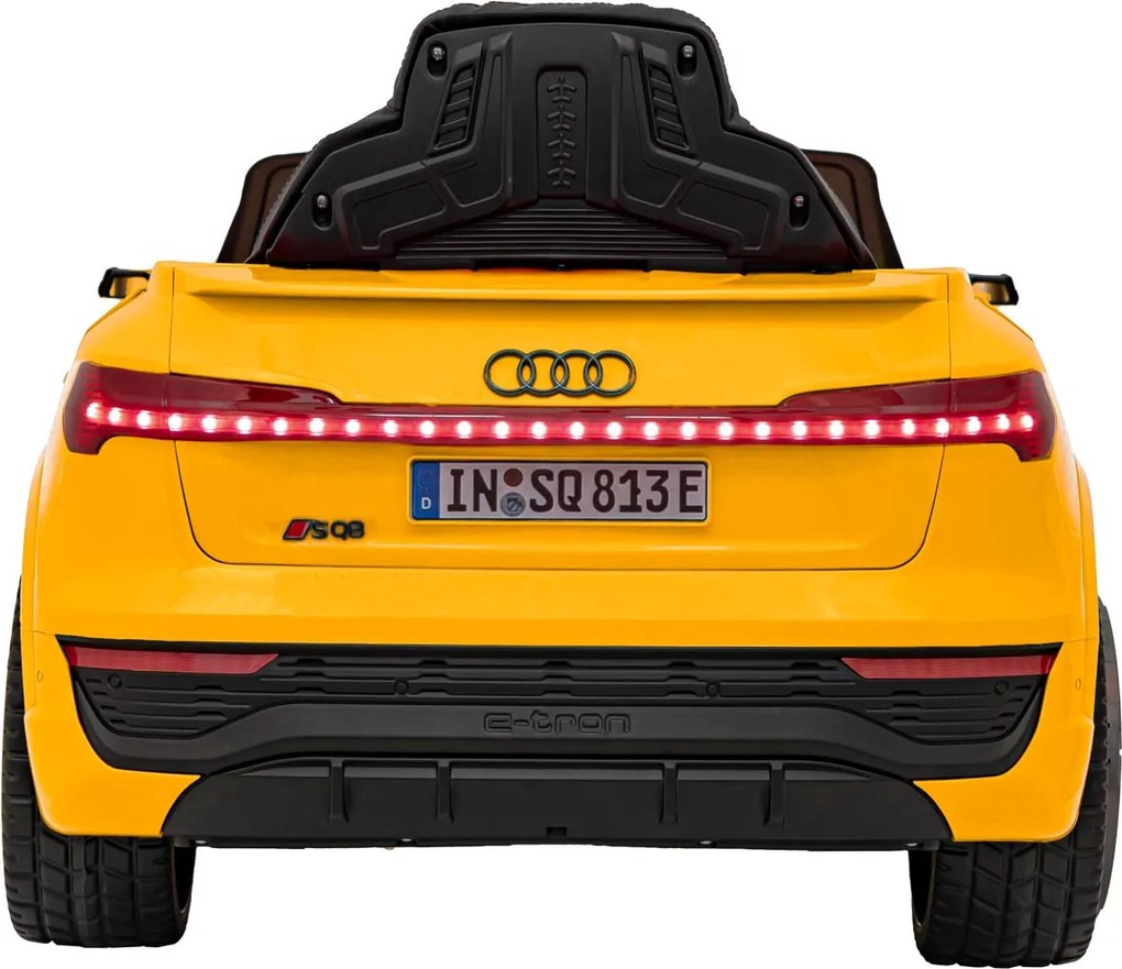 Ramiz Audi SQ8 vozidlo Žltá