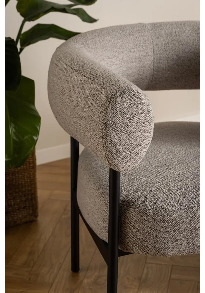 Béžové kreslo z textílie buklé Oakfield – Actona