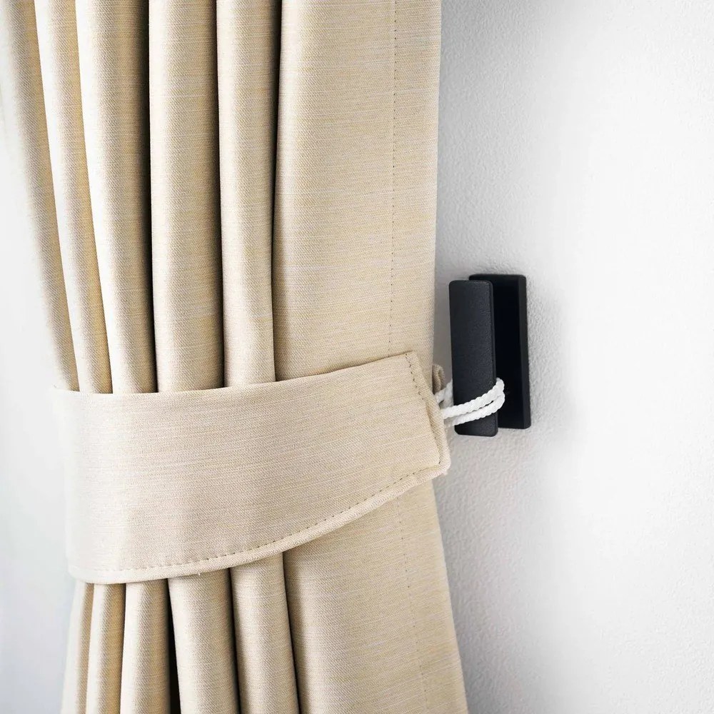 Čierne nástenné kovové háčiky v súprave 3 ks Tower – YAMAZAKI