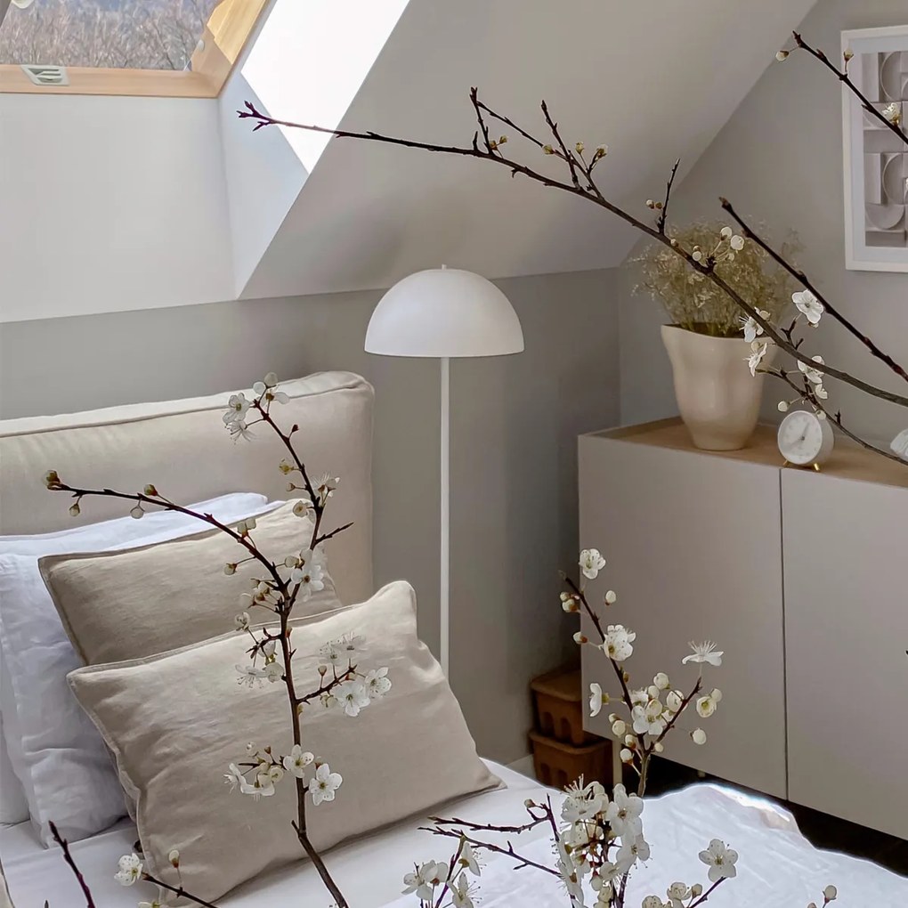 Vonkajšia stojaca lampa biela nabíjateľná 3-stupňovo stmievateľná - Keira