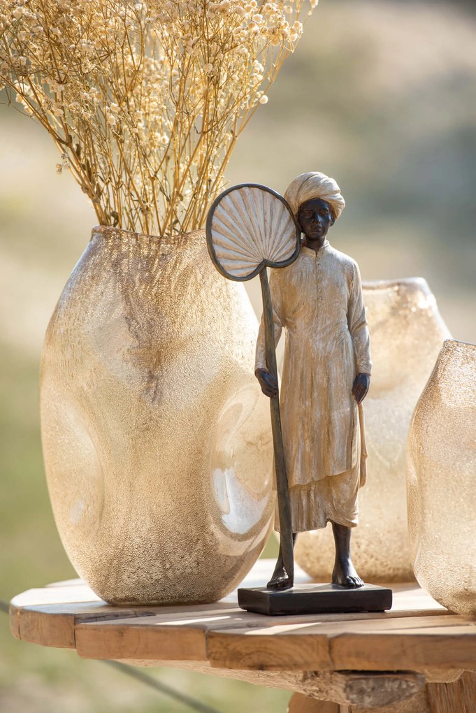 Soška stojaca indická postava