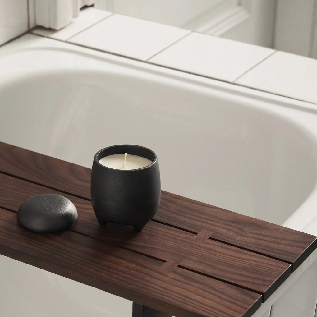Ferm Living Neparfumovaná sviečka v dóze Evoke Blackened