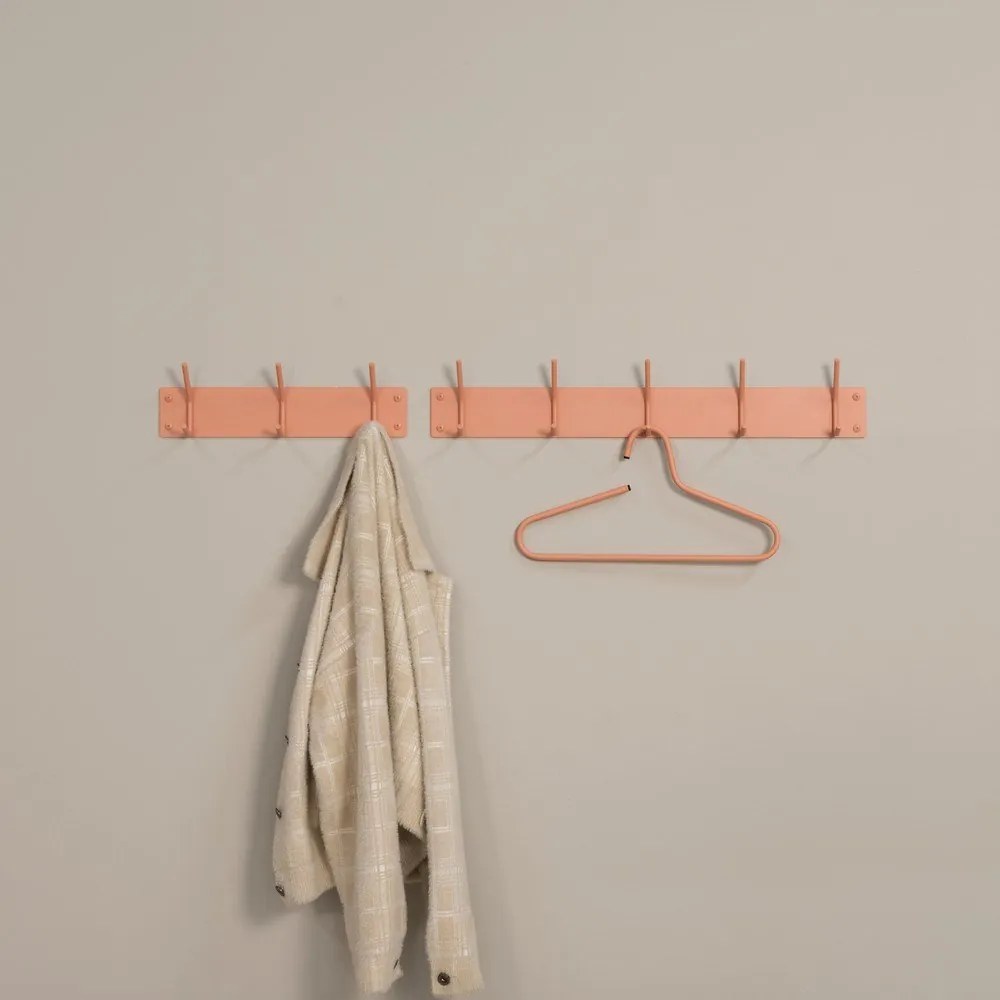 Kovový nástenný vešiak v lososovej farbe 70 cm Fusion – Spinder Design