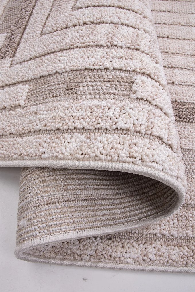 Koberec Benita 525 D.BEIGE/CREAM rozmery koberec: 133x190 cm