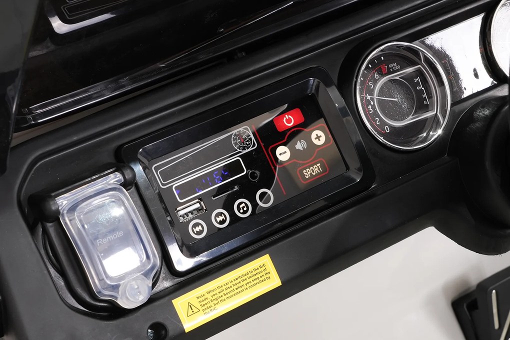 Ramiz Jeep Wrangler Rubicon LIFT elektrické autíčko pre deti biele