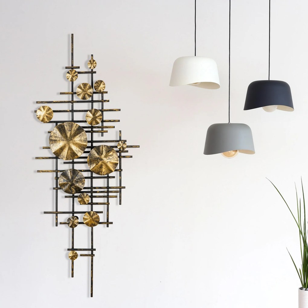 Nástenná kovová dekorácia Mihrimah viacfarebná