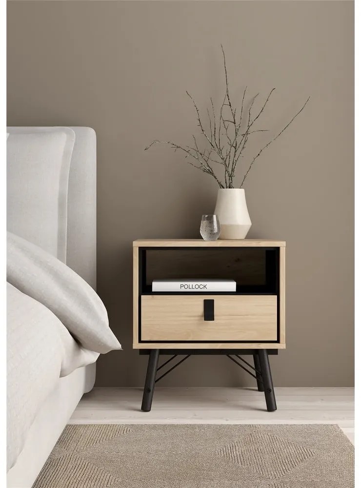 Nočný stolík v dekore duba v prírodnej farbe Ry – Tvilum
