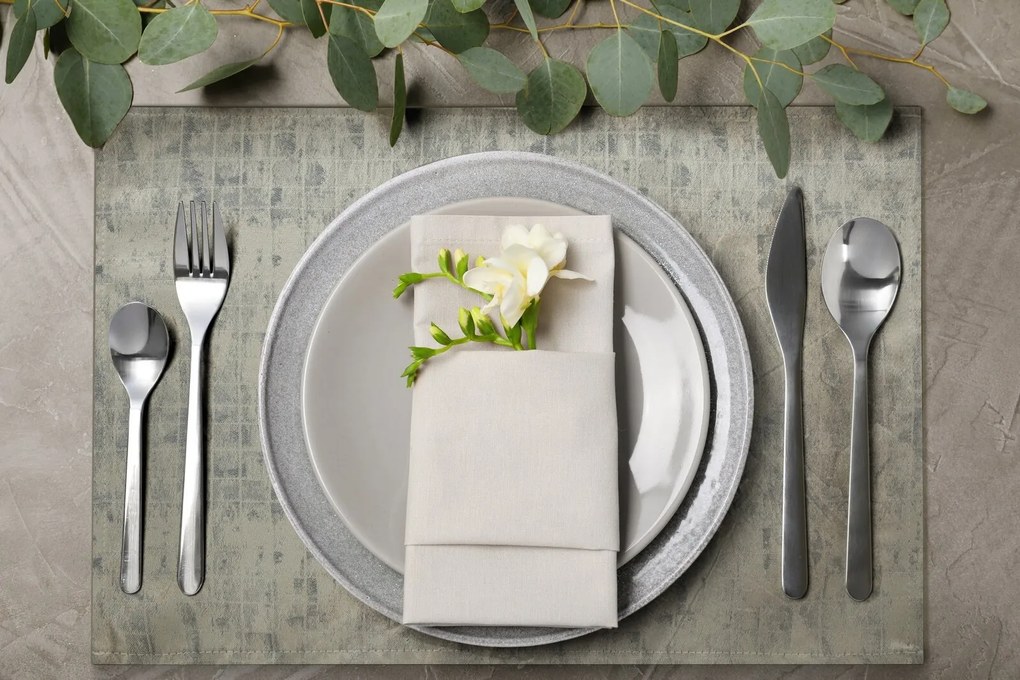 SADA 4 KS PRESTIERANIE NA STÔL ALINA 30X40 CM STRIEBORNÁ