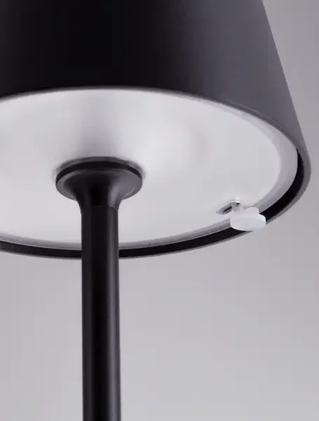 Vonkajšia stojaca lampa Persea