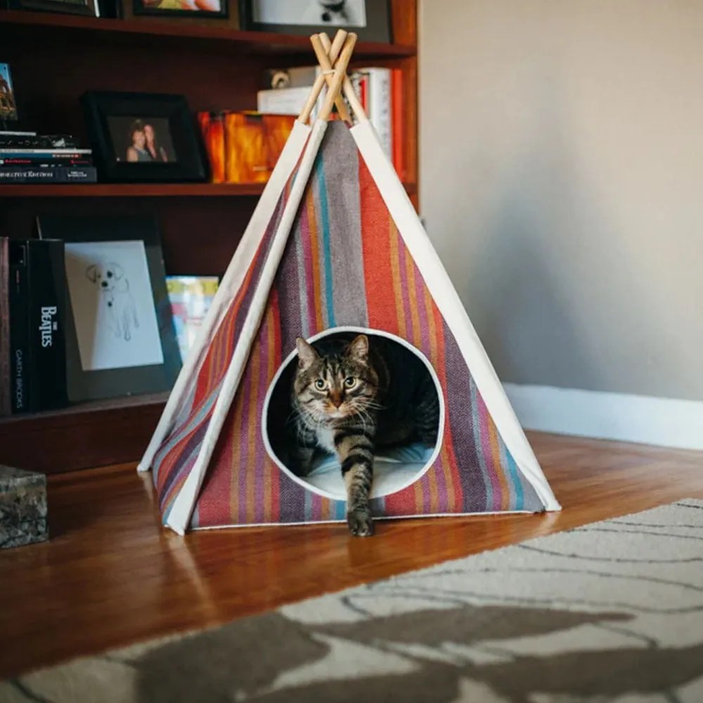 Teepee stan pre domáceho miláčika 63x63 cm Cozy Cove Desert – P.L.A.Y.