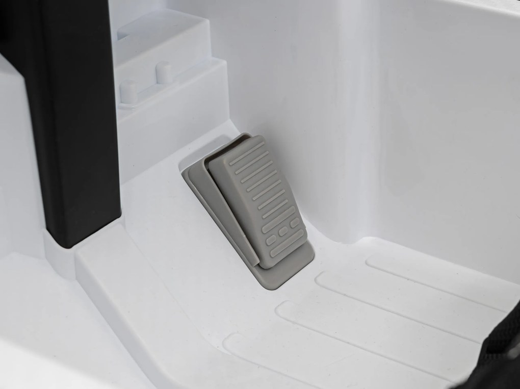 Ramiz Mercedes AMG G63 pre deti biely + diaľkové ovládanie