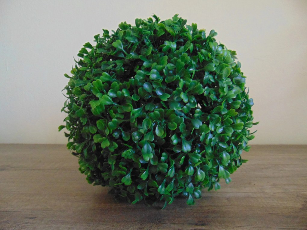 Umelý krušpán- guľa 18 cm