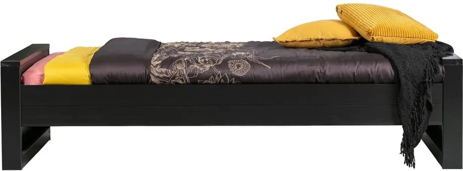 Čierna jednolôžková posteľ z borovicového dreva WOOOD Dennis, 90 x 200 cm