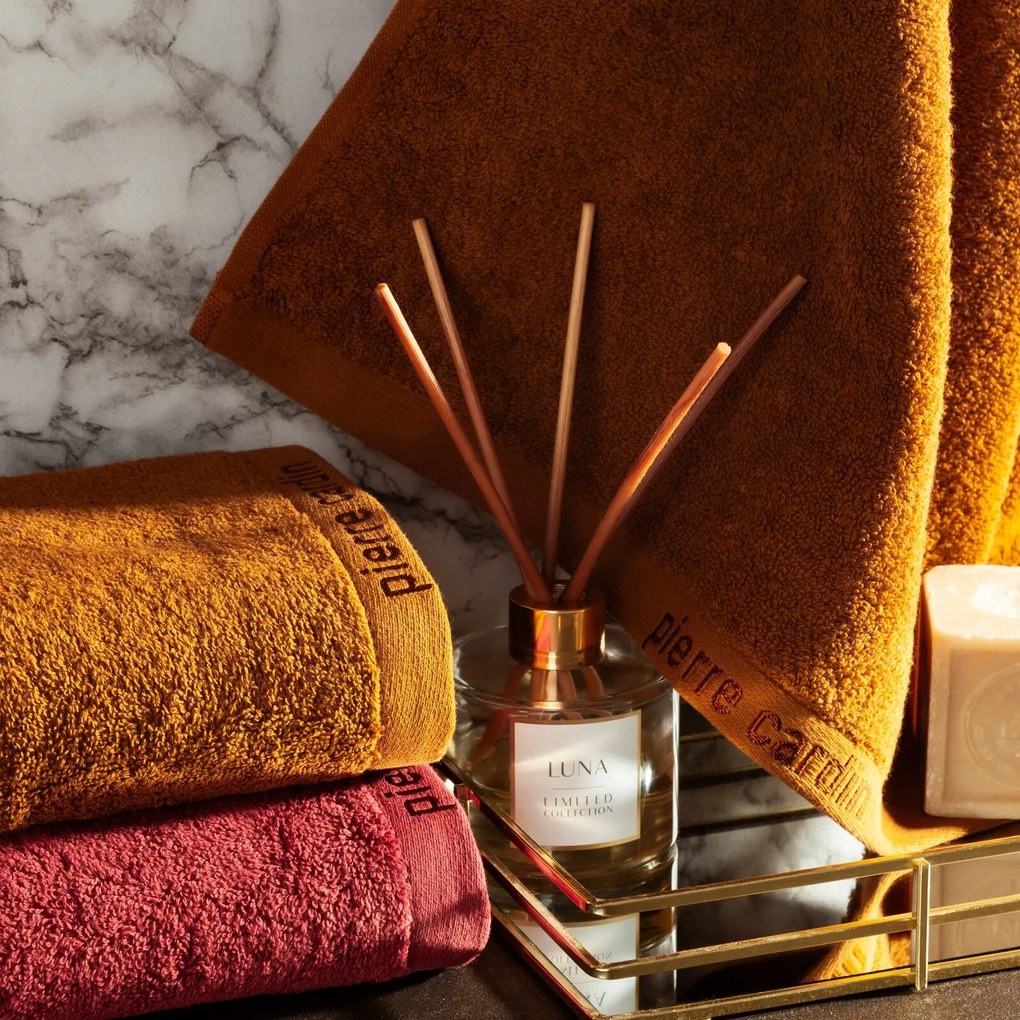 BAVLNENÝ UTERÁK PIERRE CARDIN EVI 50X90 CM MEDOVÁ