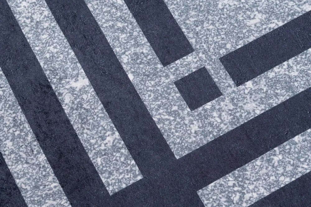 Sivý trendový koberec s protišmykovou úpravou a geometrickým vzorom Šírka: 80 cm | Dĺžka: 150 cm