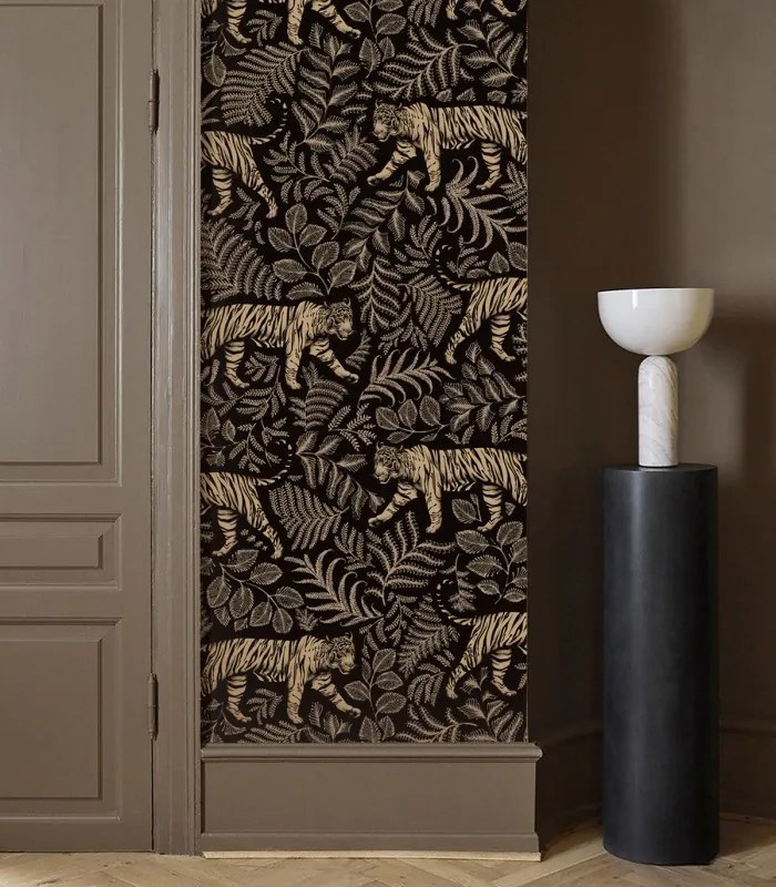 WALLCOLORS Camouflaged Tiger wallpaper - tapeta POVRCH: Prowall Canvas