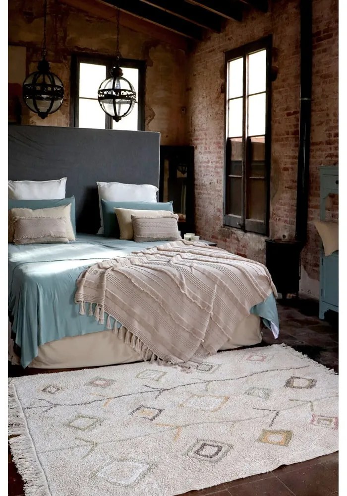 Béžový prateľný ručne tkaný bavlnený koberec 140x200 cm Kaarol Earth – Lorena Canals