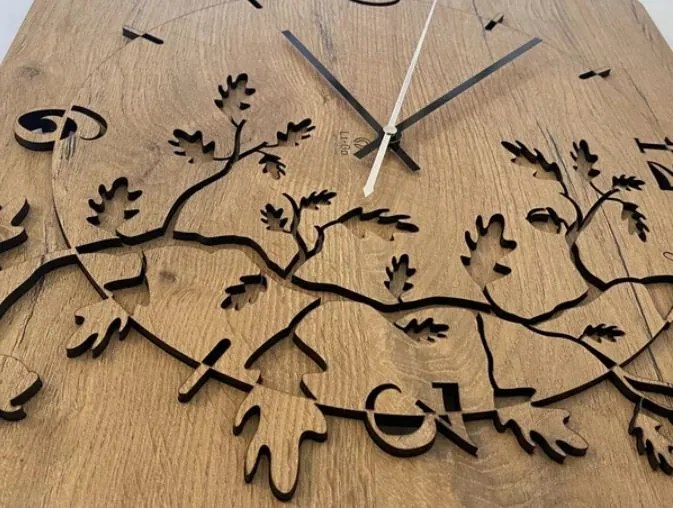 Drevené štvorcové hodiny Oak