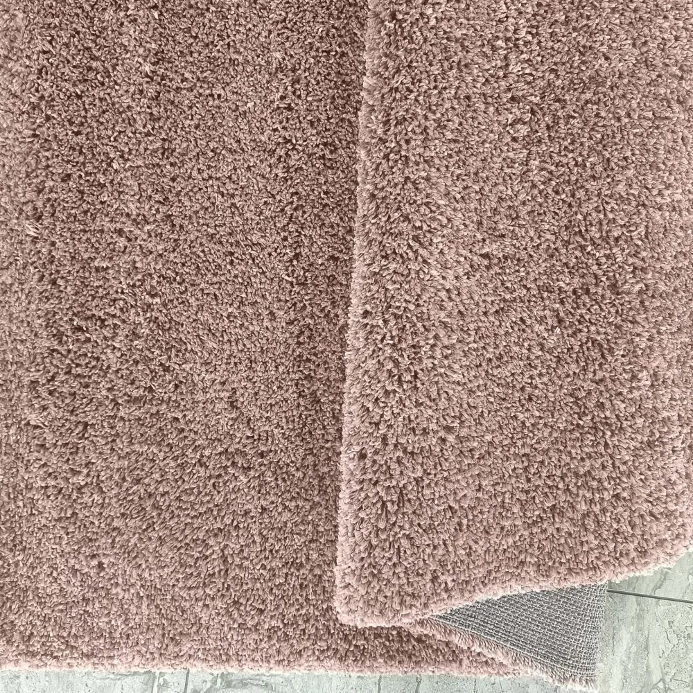 Moderný shaggy koberec v staroružovej farbe Šírka: 120 cm | Dĺžka: 170 cm