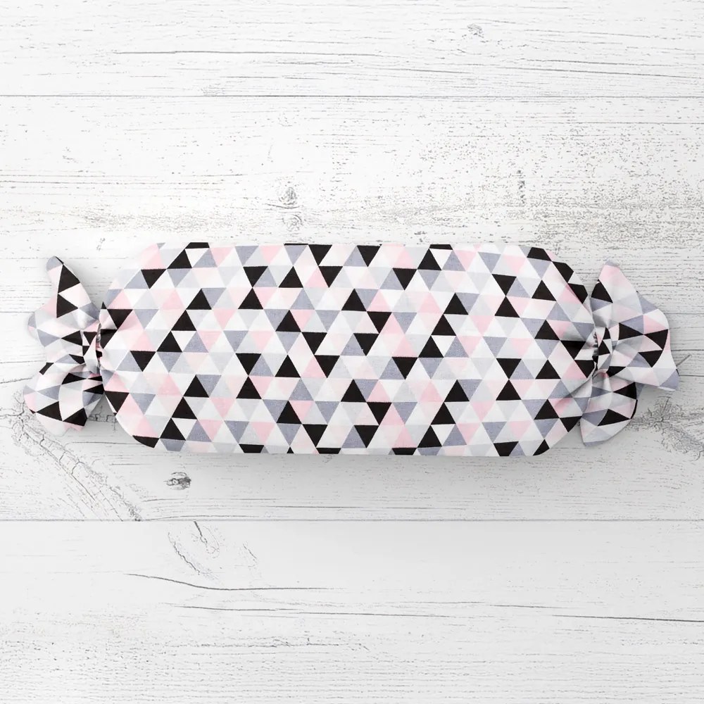 Biante Vankúš valec bonbon Sandra SA-110 Ružovo-čierno-sivé trojuholníčky 15x60 cm