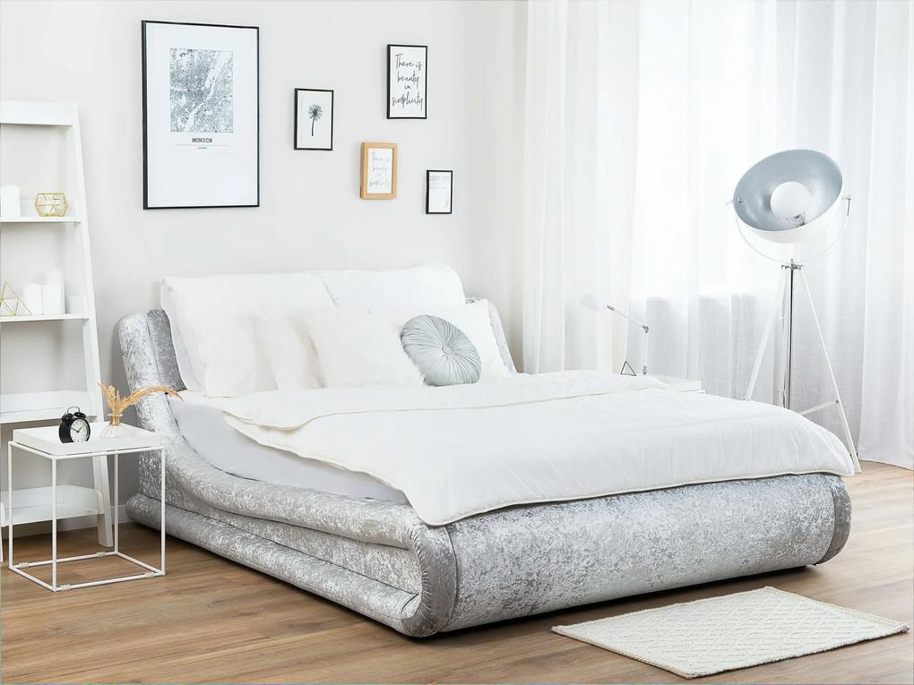 Zamatová posteľ s úložným priestorom 180 x 200 cm strieborná AVIGNON Beliani