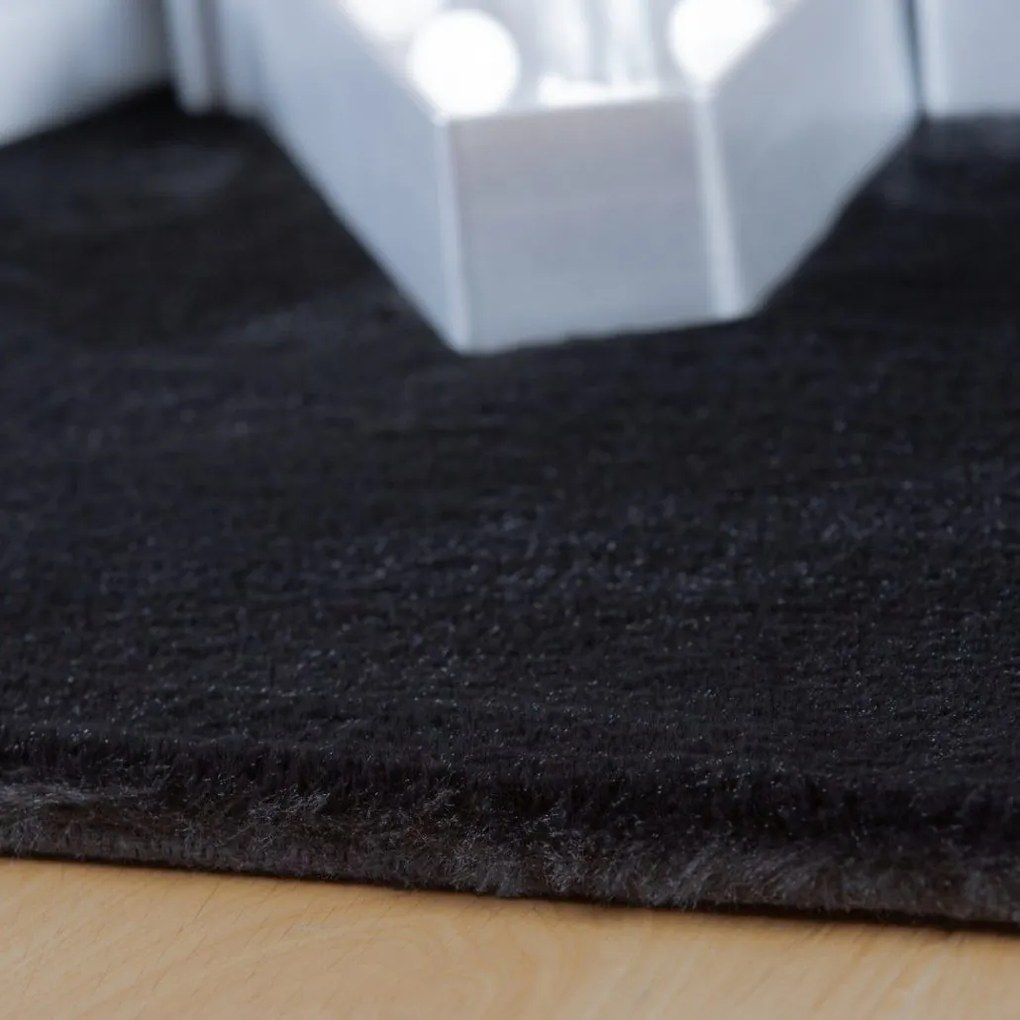 Obsession, Kusový koberec Cha Cha 535 black, 80x150, čierna, obývacia izba
