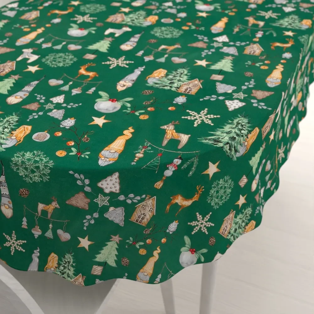 Biante Vianočný bavlnený oválny obrus Sandra SA-508 Vianoční škriatkovia a ozdoby na zelenom 50x100 cm