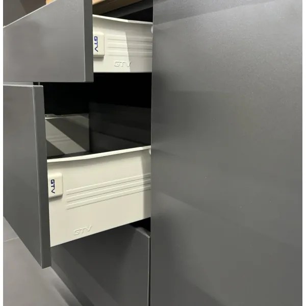 Kuchynská linka ELISE 240 cm v grafitovom prevedení