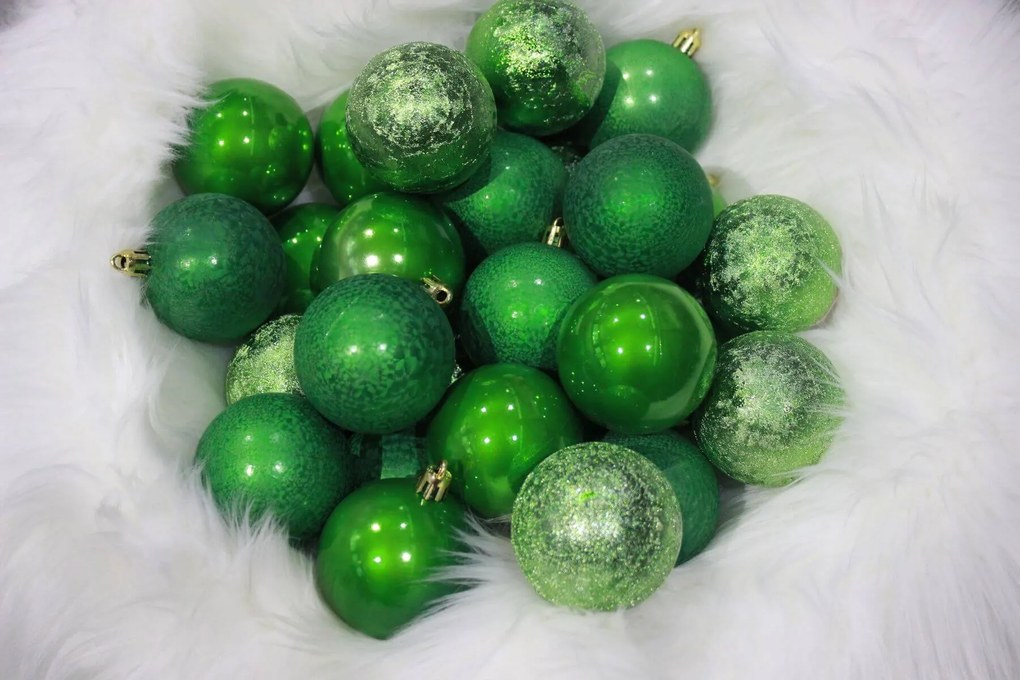 Zelené plastové vianočné gule 6cm 30ks