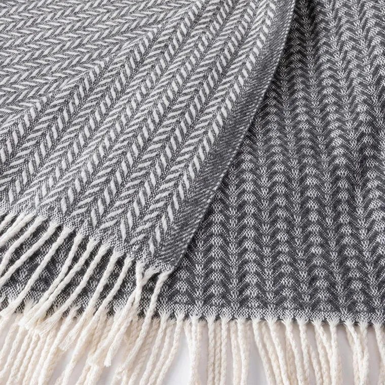 Pléd so strapcami LADA tmavo šedý 150 x 200 cm