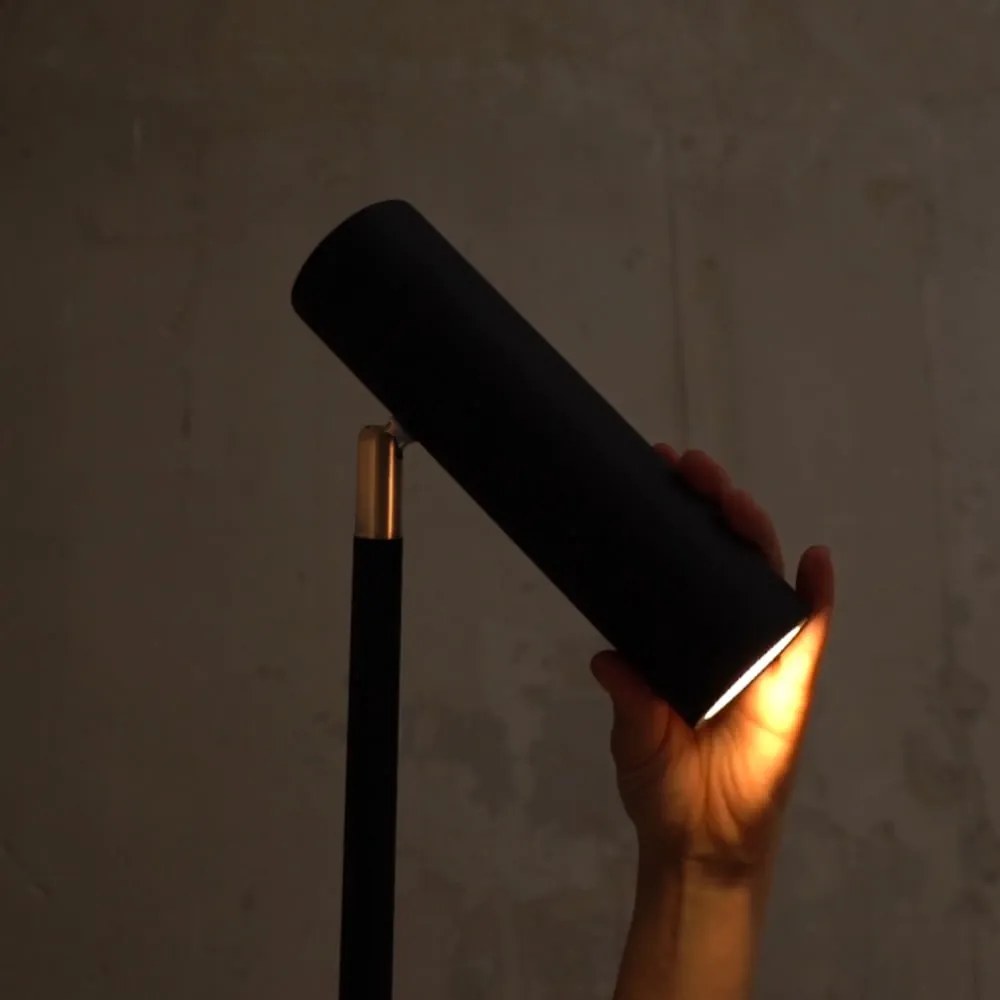 Čierna stojacia lampa SULION Milan, výška 150 cm