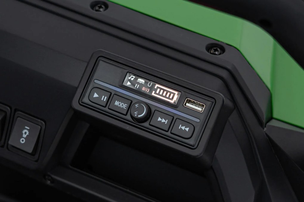 Ramiz Zelené terénne vozidlo Pick-Up Champion