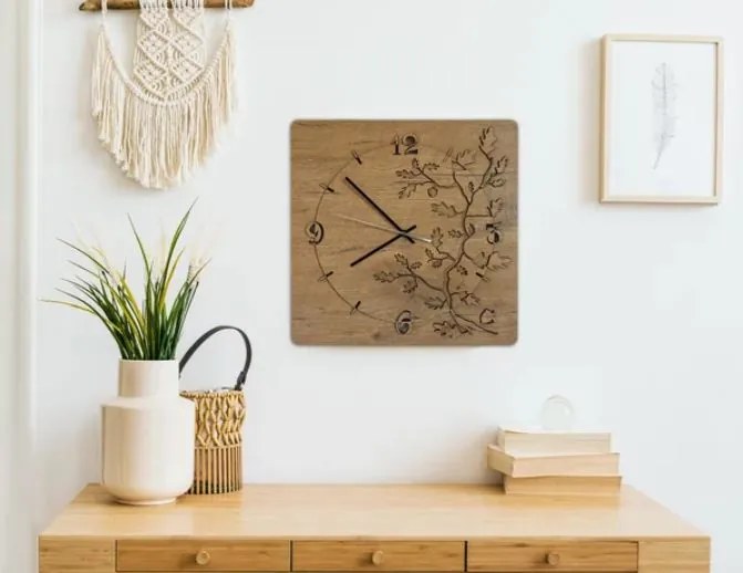 Drevené štvorcové hodiny Oak