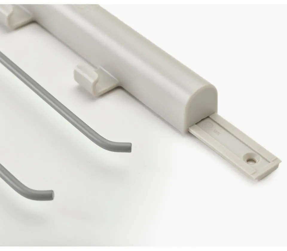 Kovový vešiak na kravaty a opasky Orderly – Joseph Joseph