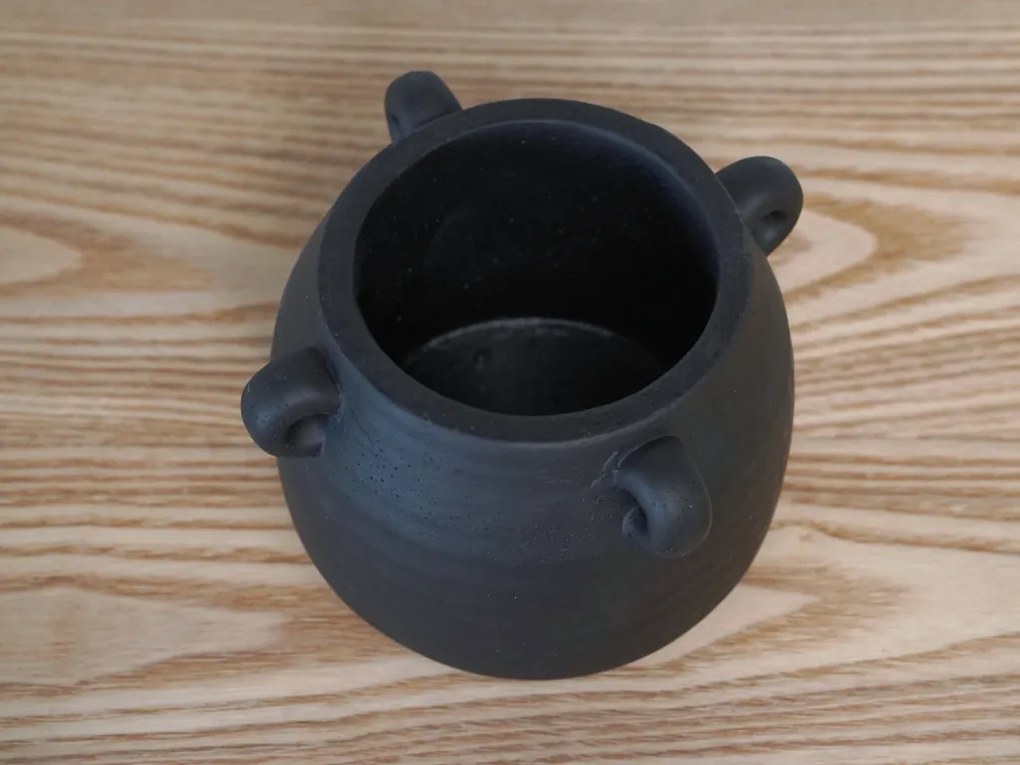 Čierny cementový kvetináč CELTIC Veľkosť: S