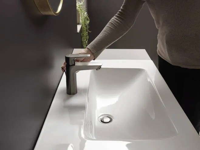 Hansgrohe Talis E, umývadlová batéria 110 s odtokovou súpravou s ťahadlom, kefovaná čierna chrómová, HAN-71710340