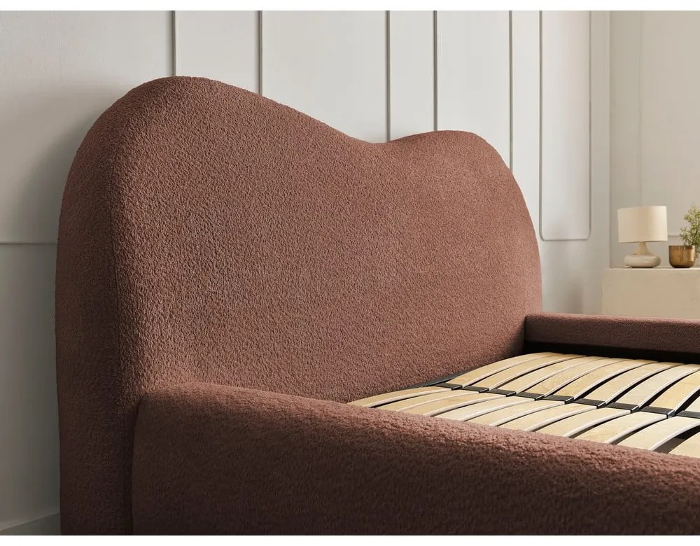 Oranžová čalúnená dvojlôžková posteľ s úložným priestorom s roštom 140x190 cm Orlane – Bobochic Paris