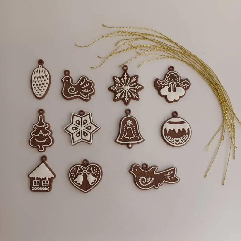 DECOLED Sada drobných vánočních ozdob, 3 × 4 cm, plast, balení 11 ks