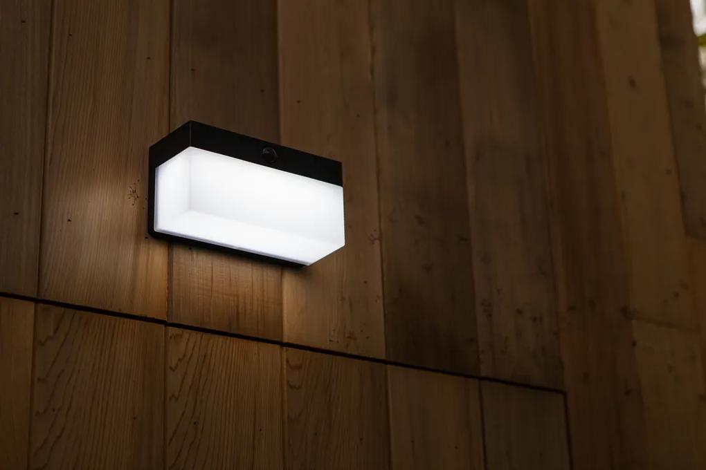LUTEC Vonkajšie nástenné stmievateľné solárne inteligentné LED svetlo so senzorom FRAN, 9,7 W, štvorcové,