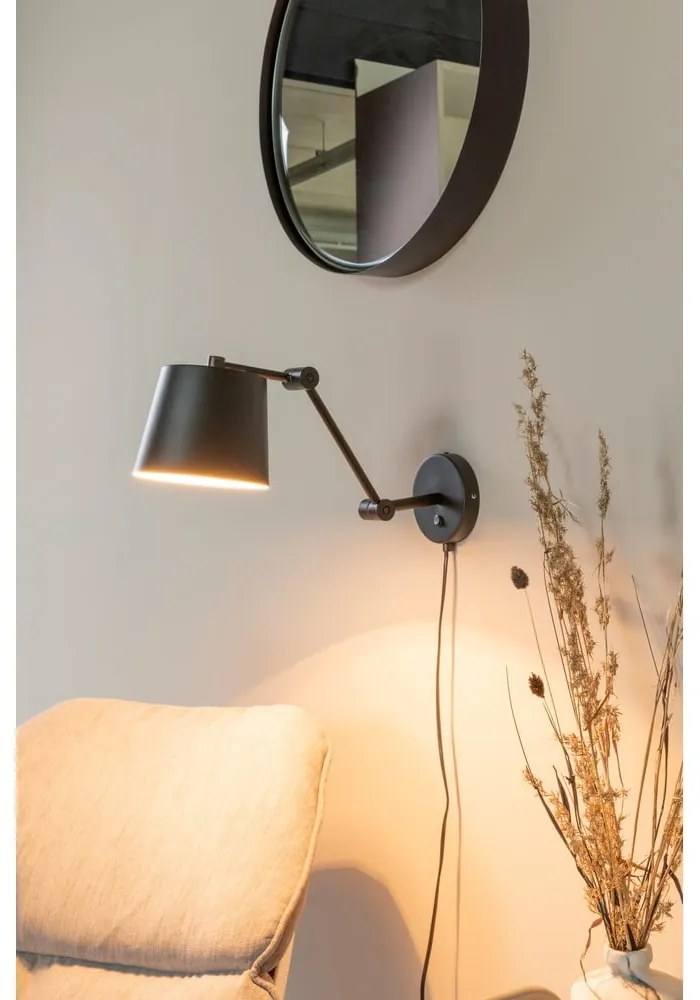 Čierne nástenné svietidlo Hajo - White Label