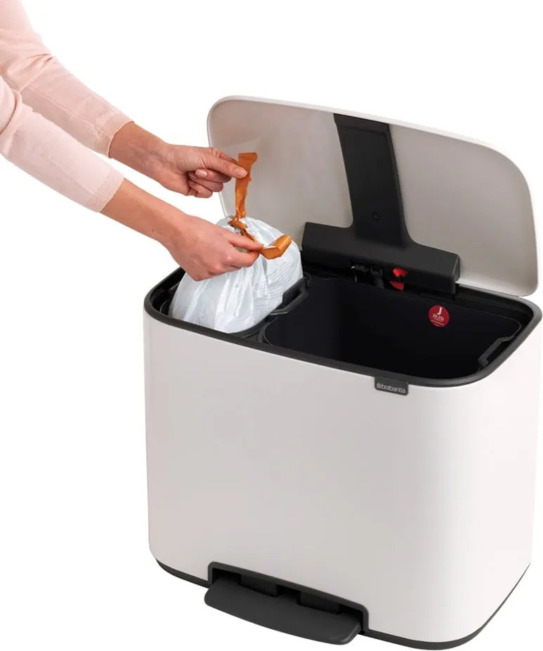 Biely nášľapný oceľový odpadkový kôš na triedený odpad 34 l Bo – Brabantia